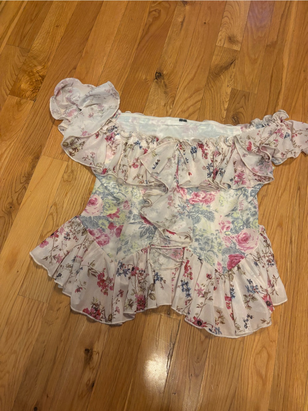 Floral Ruffle Off-Shoulder Womenโs Top - Pink/Cream